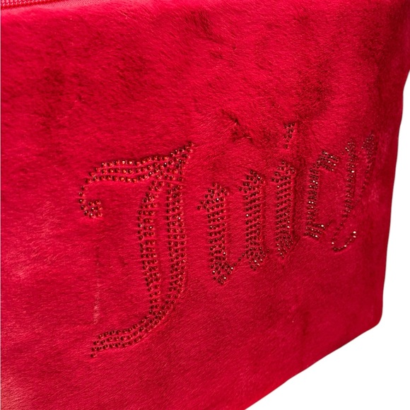 NWT JUICY COUTURE FURRY COSMETIC POUCH - Picture 5 of 7